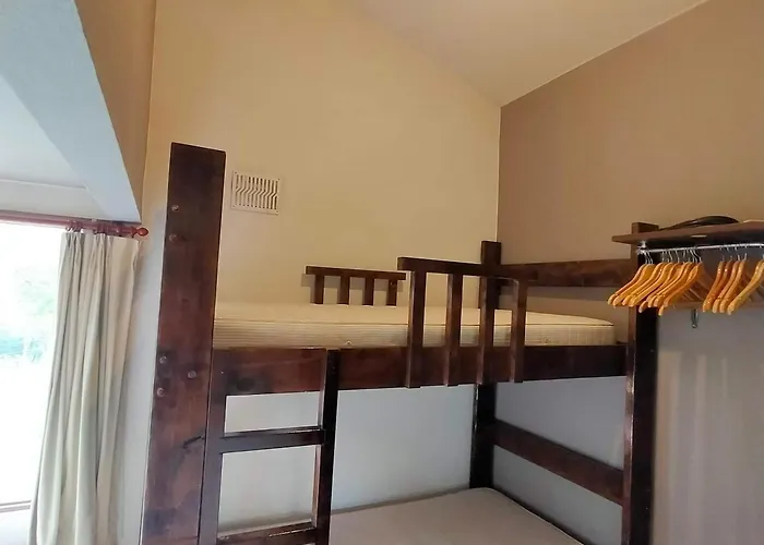 Annupuri Mountain View Lodge